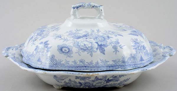 Vegetable Dish with Cover c1880